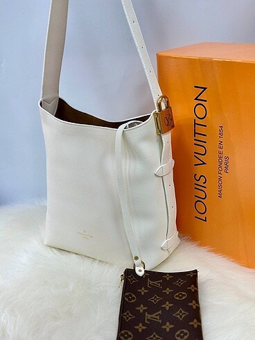  Beden LOUIS VUITTON LOW KEY HOBO A KALİTE ÇANTA