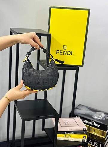 Fendi FENDİ KÜÇÜK BOY A KALİTE ÇANTA