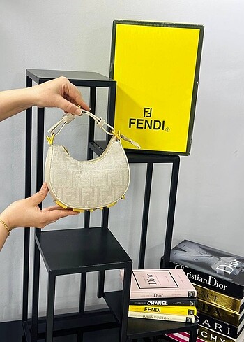 FENDİ KÜÇÜK BOY A KALİTE ÇANTA