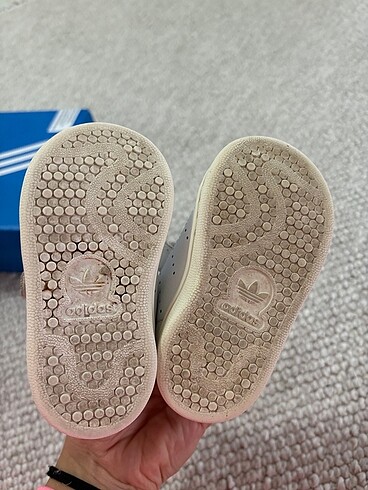 21 Beden beyaz Renk adidas kız bebek ayakkabı