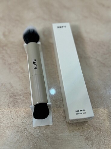 Diğer REFY BEAUTY DUO BRUSH Makyaj fırçası