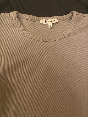 Koton koton vucuda oturan tshirt