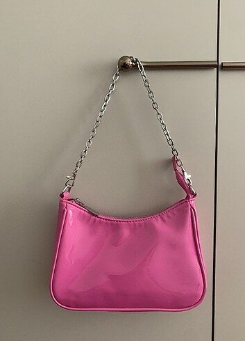 Pembe rugan bershka çanta