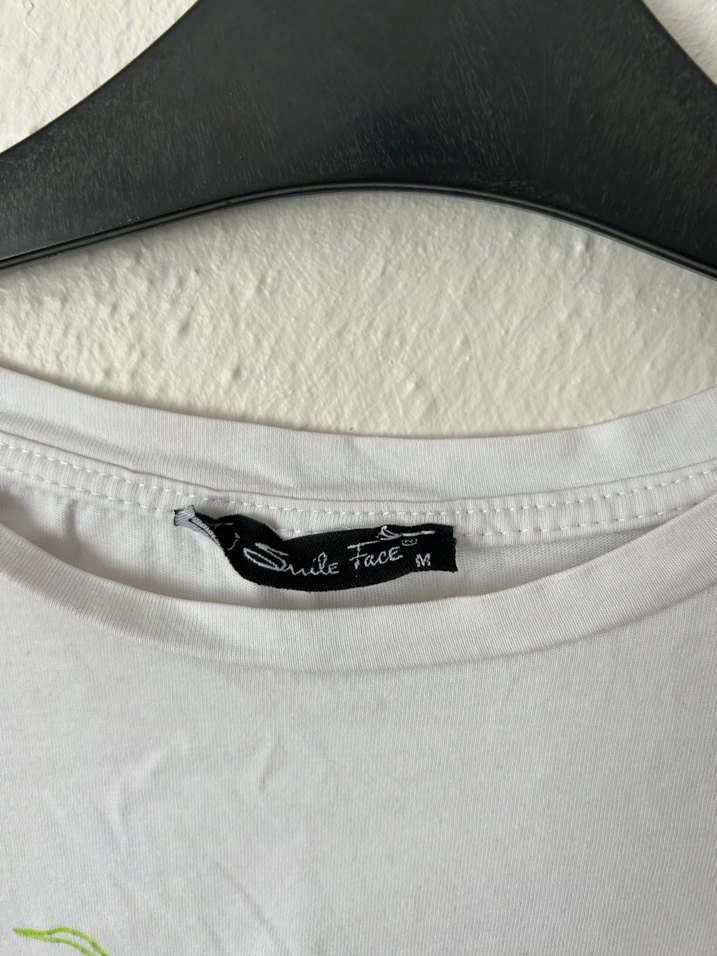 Yeşil Baskılı Kadın Kısa Kollu Tişört - Görsel 3