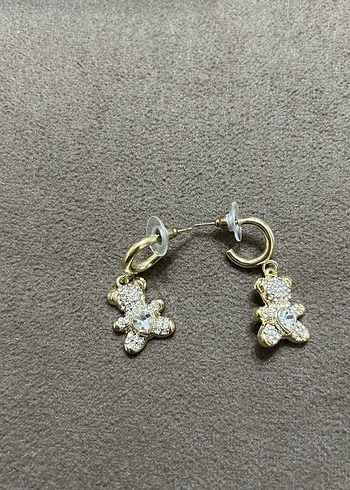 Altın Renkli Mini Ayıcık Küpeler - Görsel 2