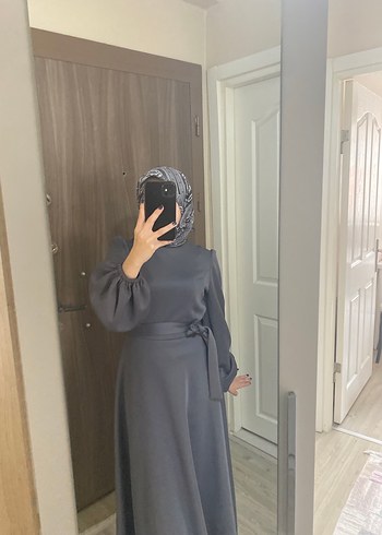 Gri Uzun Kemerli Kadın Elbise - Görsel 4