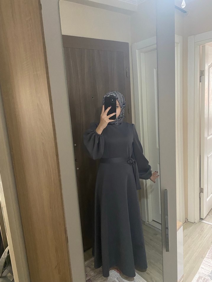 Gri Uzun Kemerli Kadın Elbise - Görsel 2