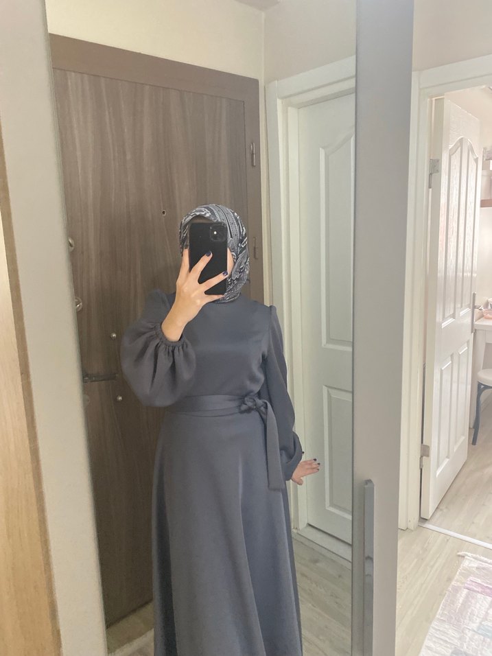 Gri Uzun Kemerli Kadın Elbise - Görsel 4