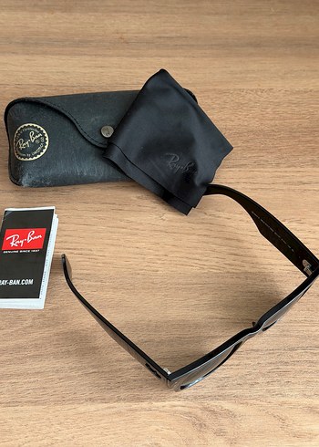 Ray Ban Siyah Cerceveli Gunes Gozlugu Megawayfarer