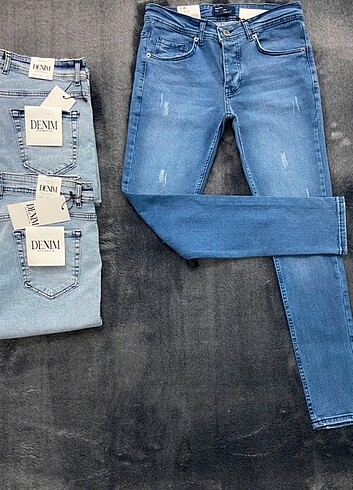 Erkek Mavi Yıpratmalı Jeans