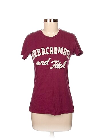 Abercrombie & Fitch T-shirt %70 İndirimli.