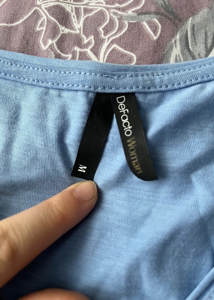 DeFacto mavi v yaka tişört - Görsel 2