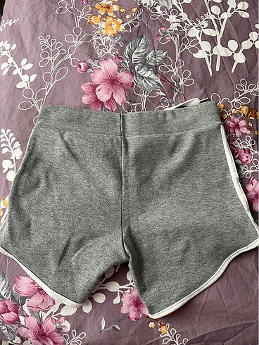 Gri şort - Görsel 4