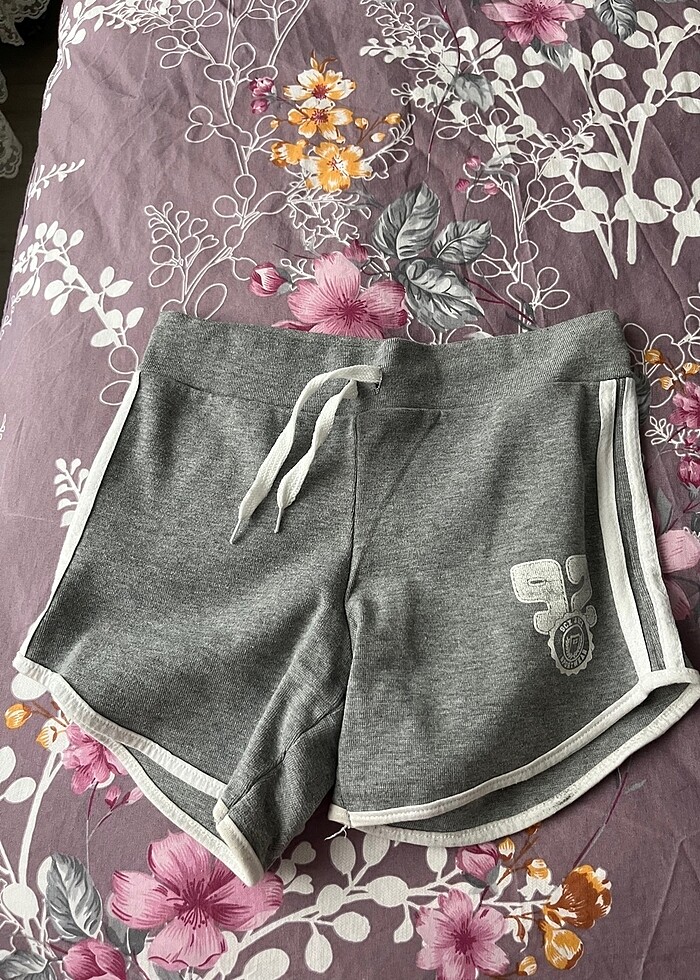 Gri şort - Görsel 2