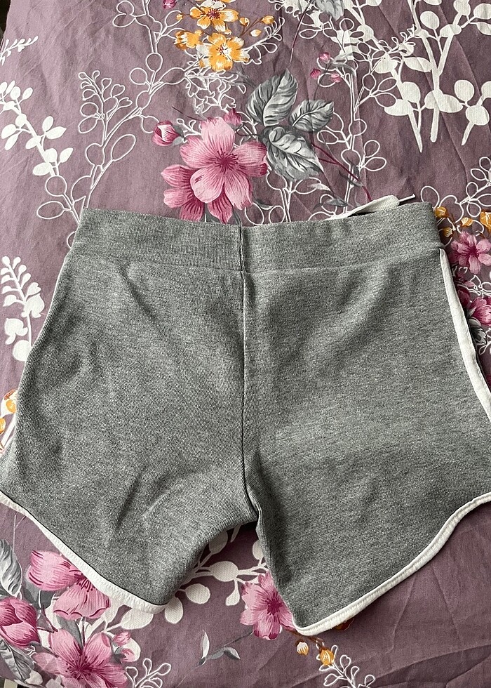 Gri şort - Görsel 4