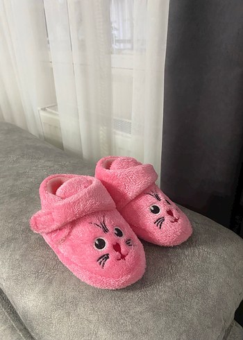 Kız Çocuk Pembe Nakışlı Sıcak ev Terlik - Görsel 2