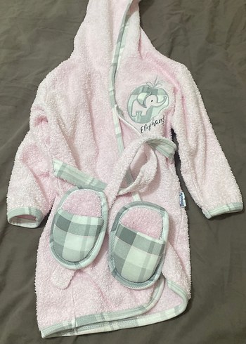 Kapüşonlu Pembe Kız Bornozu ve Terlik Seti - Görsel 2