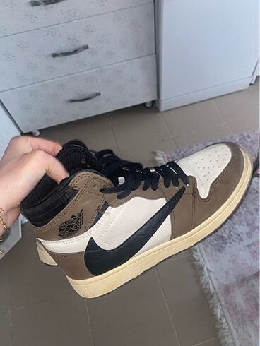 38 Beden Air jordan 1 travis scott