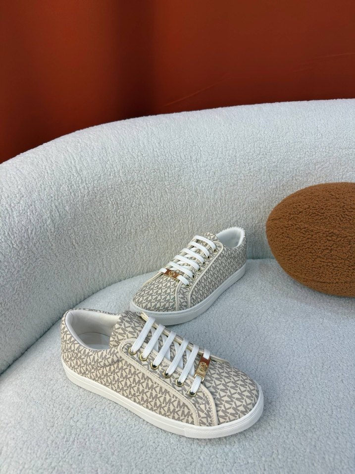 MICHEAL KORS SPOR KREM - Görsel 3