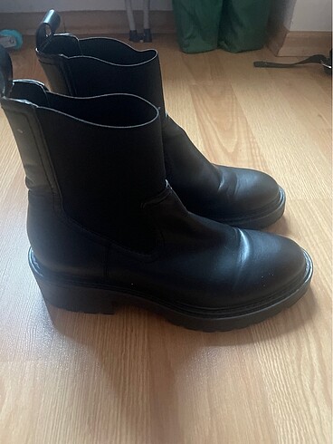 Stradivarius Bot Siyah