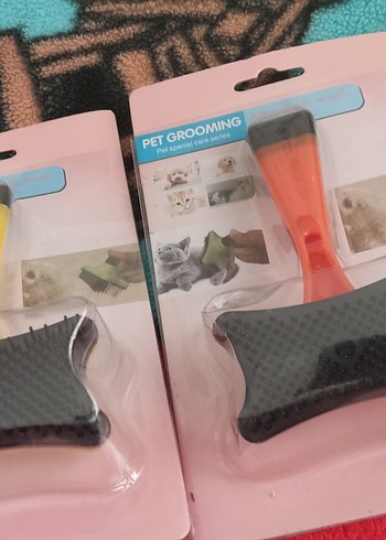 Renkli Tüy Toplayıcı Kedi Tarağı - Görsel 2