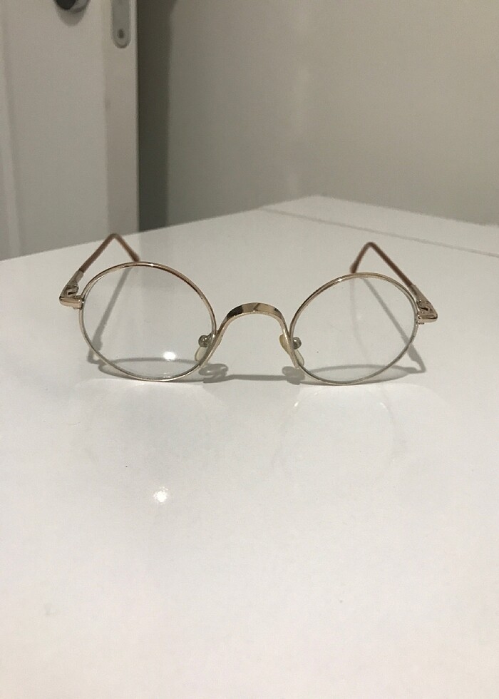 Gold detaylı gözlük - Görsel 2