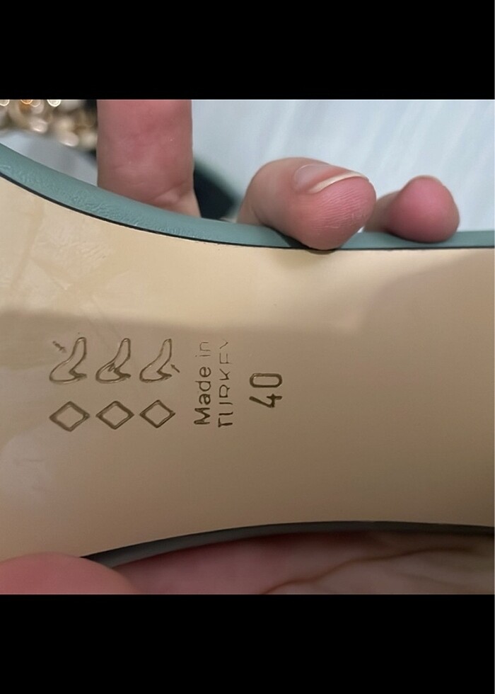 Zincir detaylı şık topuklu ayakkabı - Görsel 4