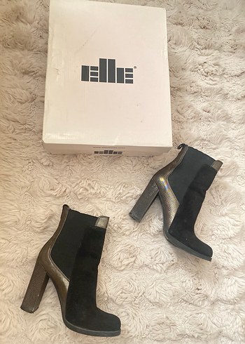 Elle Siyah Suet Topuklu Kadin Bot