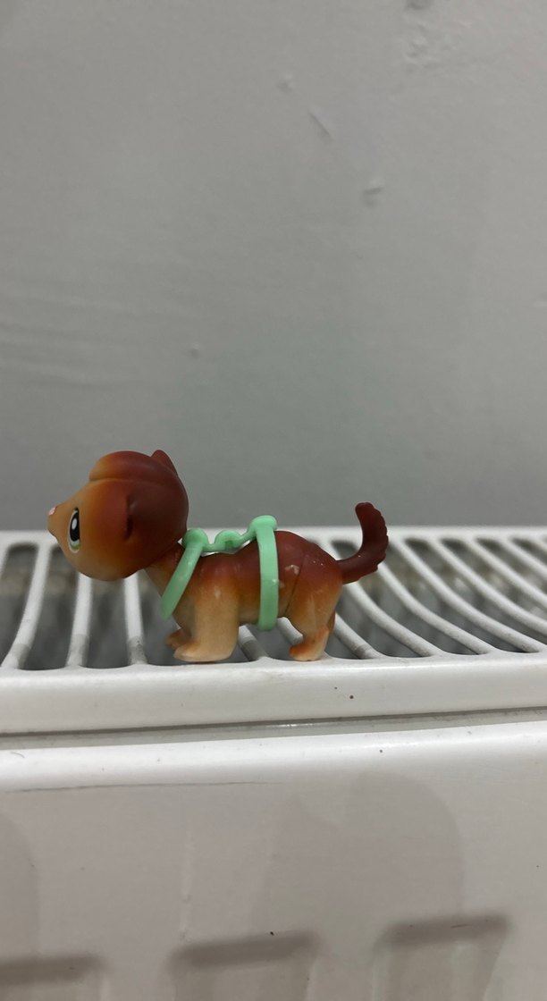 Kahverengi Küçük Aksiyon Figürü - Görsel 2