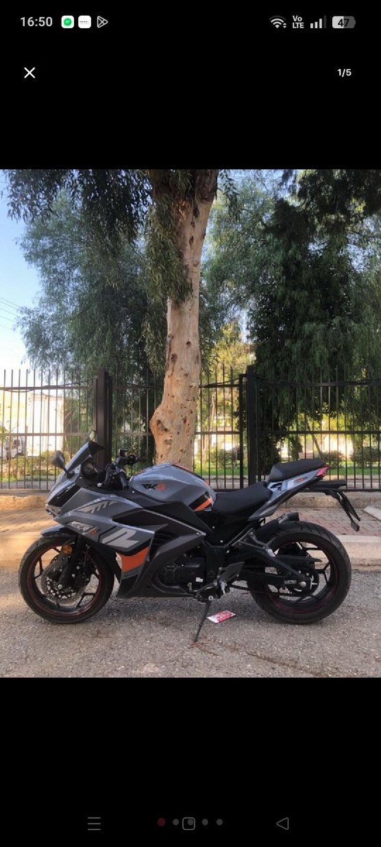 Siyah Deri Yılan Desenli Motosiklet Kaskı - Görsel 3