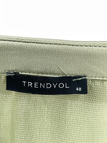 40 Beden çeşitli Renk Trendyol & Milla Gömlek %70 İndirimli.