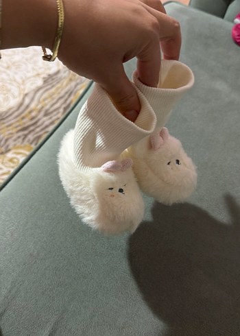 Kız Çocuk Beyaz Nakışlı Sıcak Peluş panduf - Görsel 3