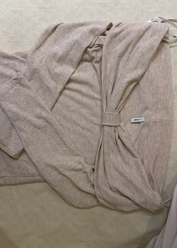 Bej Triko Uzun Kollu bluz - Görsel 3