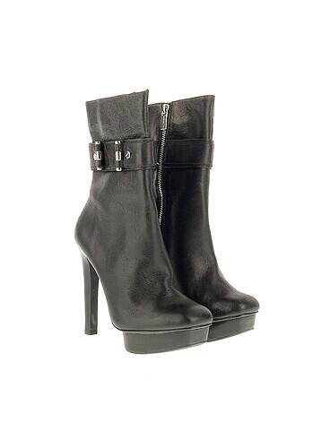 Michael Kors Michael Kors Bot %70 İndirimli.