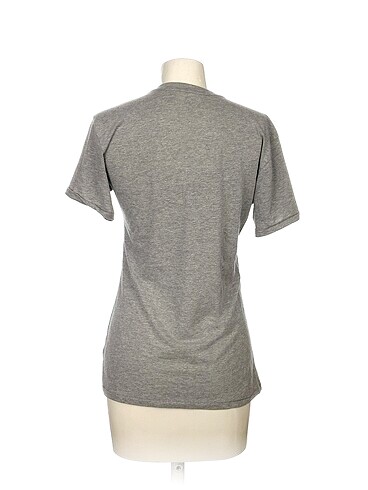l Beden Kenneth Cole T-shirt %70 İndirimli.