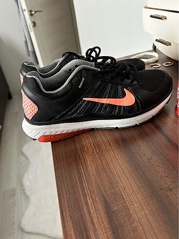 Nike spor ayakkabısı kadın