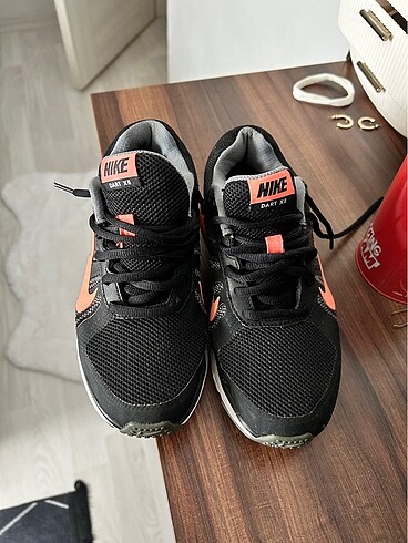 37 Beden Nike spor ayakkabısı kadın