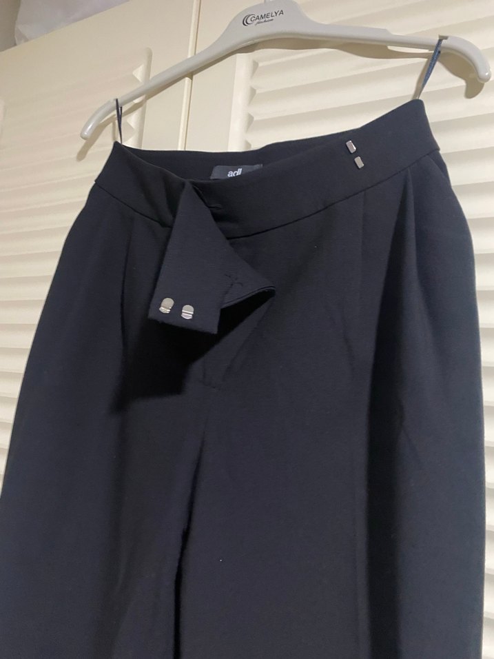 Lacivert Kadın Midi Kumaş Pantolon - Görsel 2