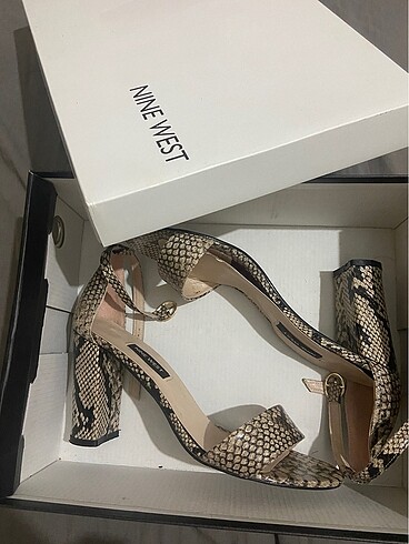 39 Beden Nine West Yılan Derisi Kadın Topuklu