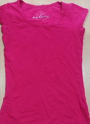 Pembe t shirt 