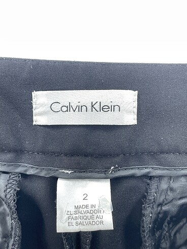 34 Beden siyah Renk Calvin Klein Düz Kesim %70 İndirimli.