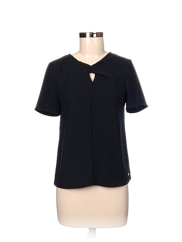 Tommy Hilfiger Bluz %70 İndirimli.