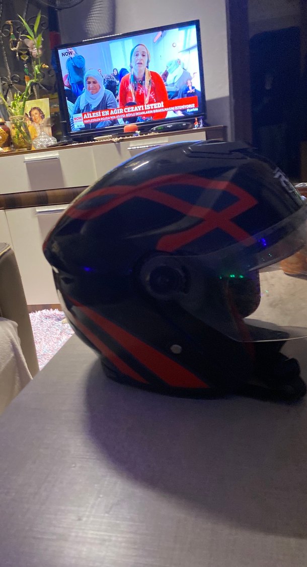 Parlak Siyah Baskılı Biker Kask - Görsel 3