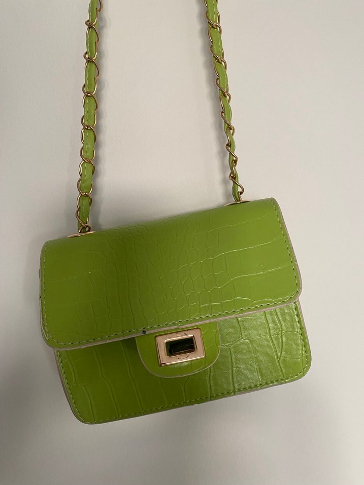 Yeşil Yılan Desenli Zincir Detaylı Deri Çanta - Görsel 2