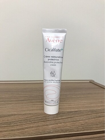 Avene AVENE cicalfate+ kremi yeni alindi