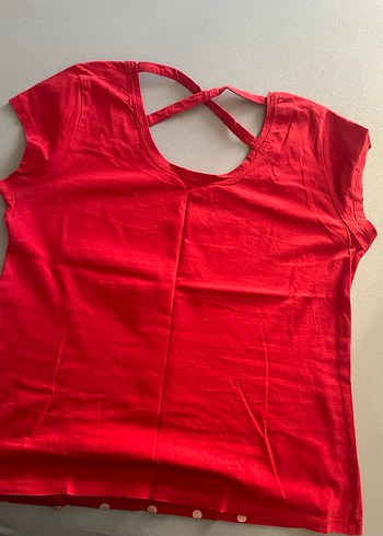 Düğmeli Puantiyeli Kız Çocuk Kırmızı V Yaka Tişört - Görsel 2