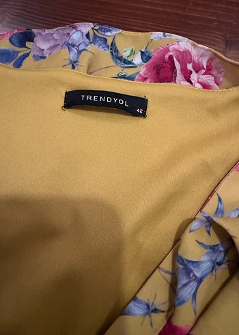 Sarı Çiçekli V Yaka Bohem Midi Elbise - Görsel 3