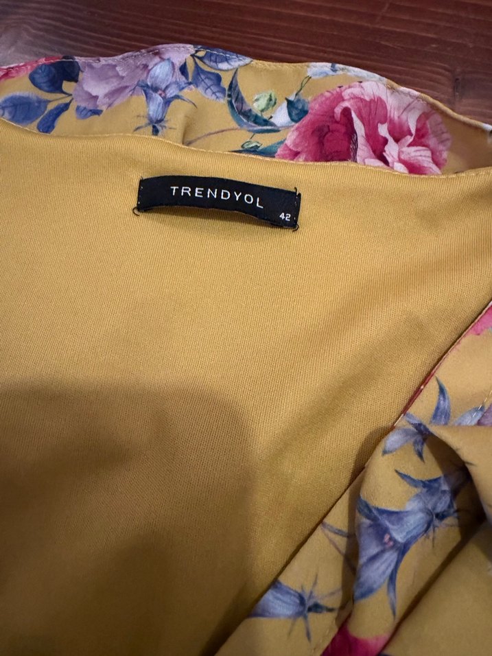 Sarı Çiçekli V Yaka Bohem Midi Elbise - Görsel 3