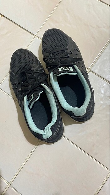 40 Beden Orijinal Nike spor ayakkabı
