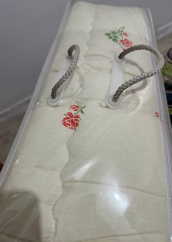 Yorgan Çiçek Desenli Baskılı Yatak Örtüsü - Görsel 3